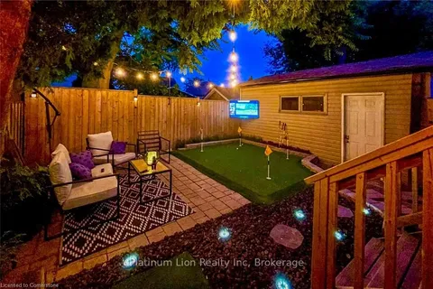49 East 31st Street, Hamilton, ON L8V 3N8
