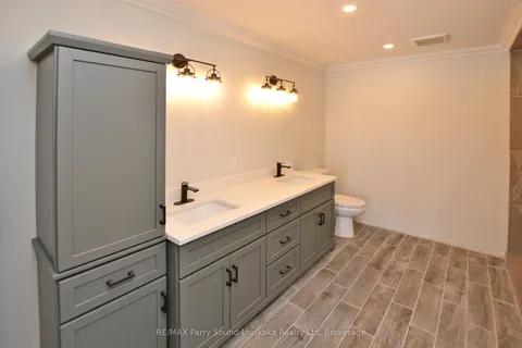 49 Hardies Road, McKellar, ON P2A 0B5
