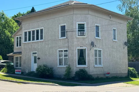 403 Mackay Street, Pembroke, ON K8A 1E3