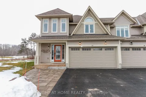 28 Masters Crescent, Georgian Bay, ON L0K 1S0