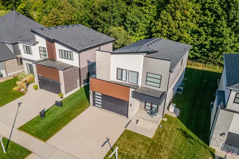 2208 Red Thorne Avenue, London South, ON N6P 0E5