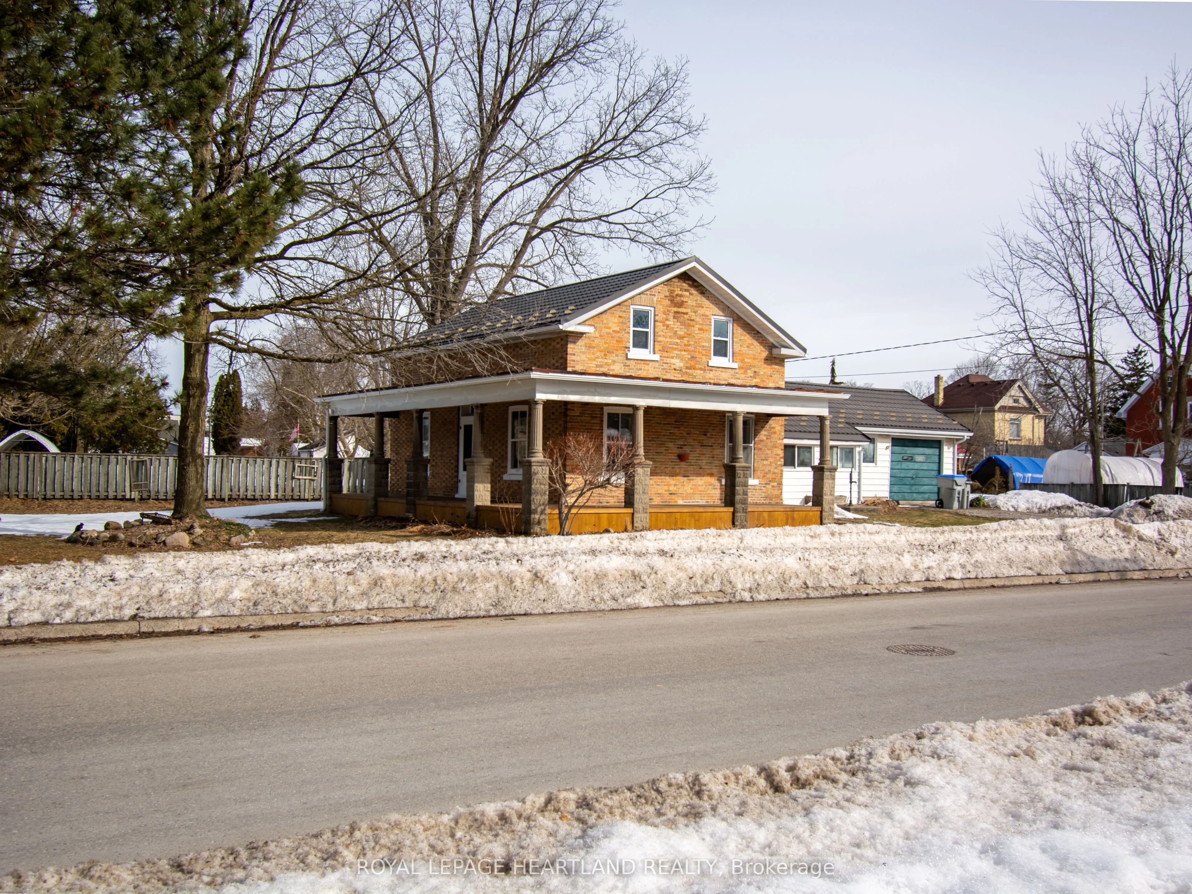 18 Simcoe Street, South Huron, ON N0M 1S1