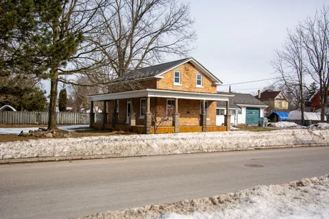 18 Simcoe Street, South Huron, ON N0M 1S1