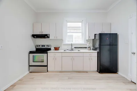 437 Quebec Street, ON N5W 3Y2