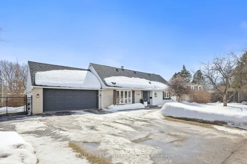 789 Parkhill Road, Peterborough West, ON K9J 7R5
