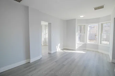 28 Myrtle Avenue, Welland, ON L3B 2B1