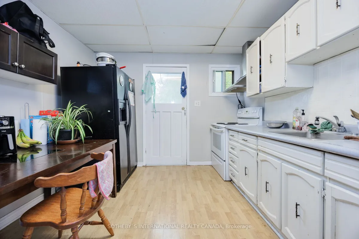 82 Durham Street, ON K9V 2P9