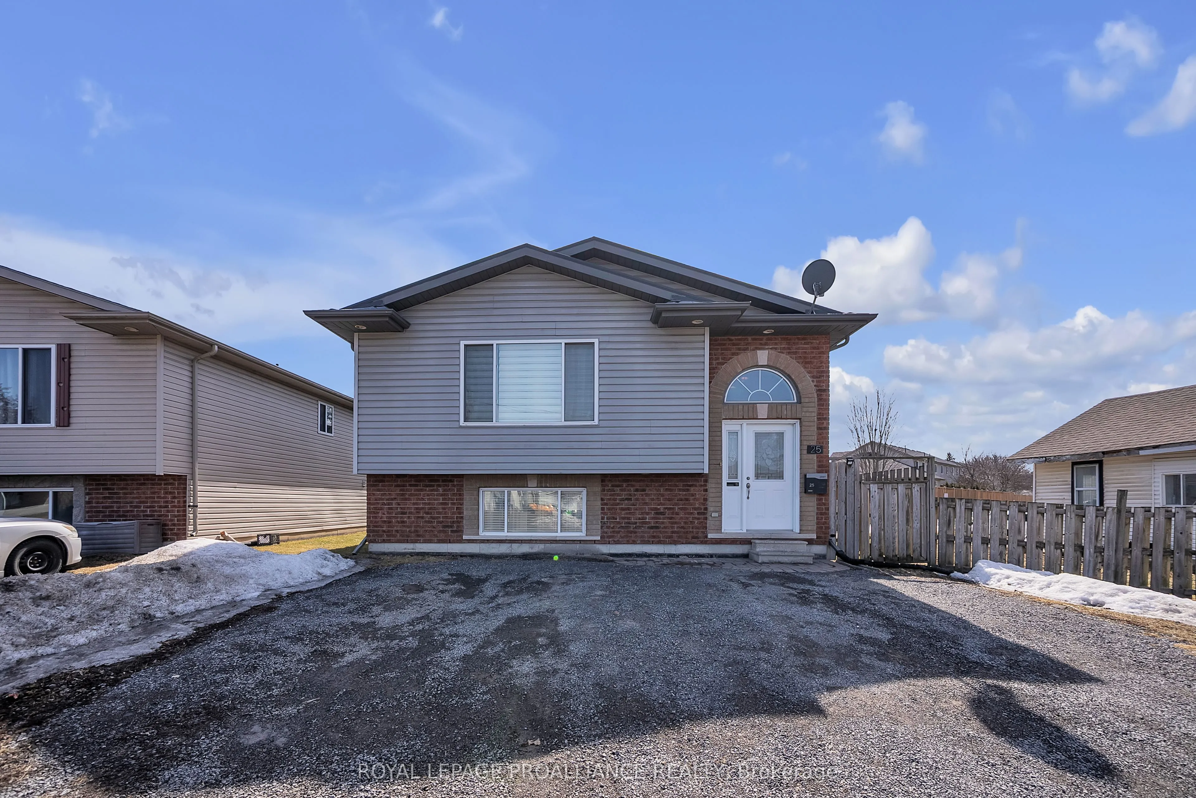 25 Emily Street, Belleville, ON K8N 2P4