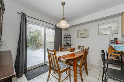 15 Camm Crescent, Guelph, ON N1L 1J9
