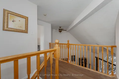 15 Camm Crescent, Guelph, ON N1L 1J9