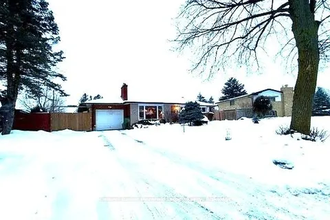 39 Agincourt Gardens, London South, ON N5Z 4E5