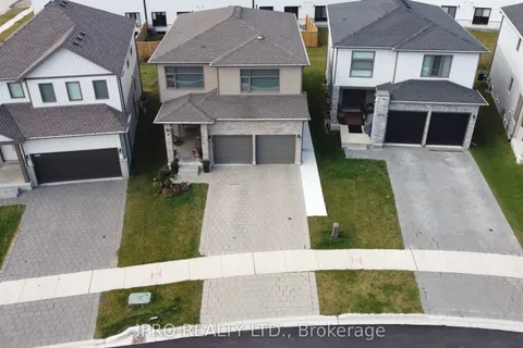 3719 Somerston Crescent, London, ON N6L 0G4