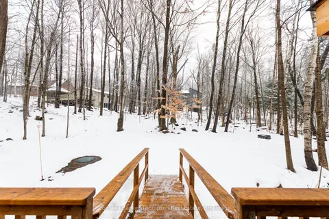 279 Woodland Drive, Huntsville, ON P1H 1A6