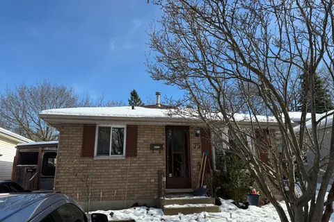 75 Cleveland Place, London South, ON N5Z 4T5