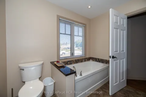 30 VICTORIA Street, Southgate, ON N0C 1B0