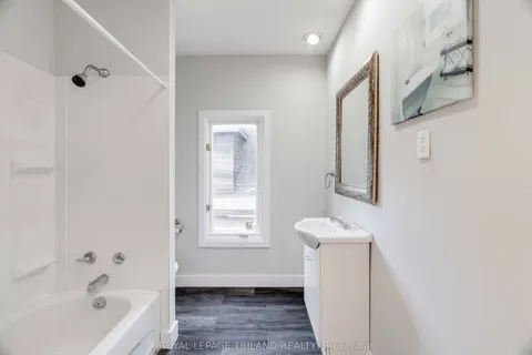 7 MARMORA Street, ON N5Z 1Z4