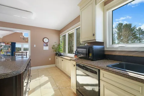 2 Tally Ho-Swords Road, Seguin, ON P2A 2W9