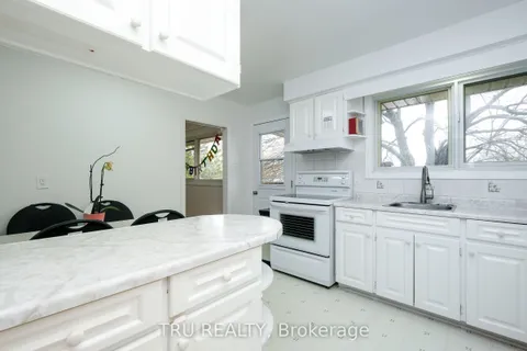 1415 Larose Avenue, Carlington - Central Park, ON K1Z 7X6