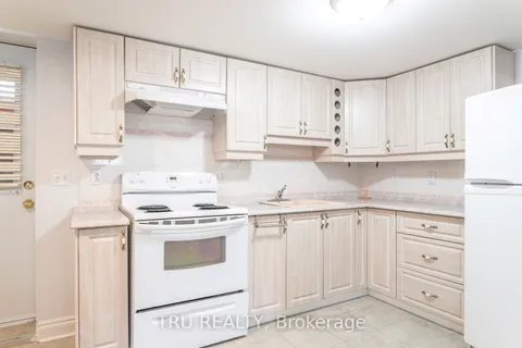 1415 Larose Avenue, Carlington - Central Park, ON K1Z 7X6