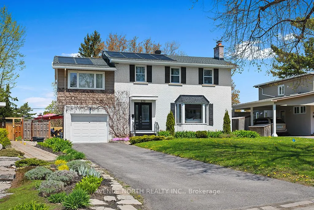 639 Chadburn Avenue, Alta Vista and Area, ON K1G 0Y6
