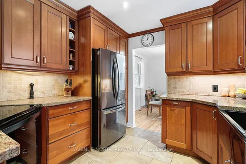 639 Chadburn Avenue, Alta Vista and Area, ON K1G 0Y6