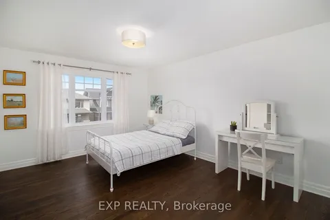 179 Avro Circle, Manor Park - Cardinal Glen and Area, ON K1K 4Y9