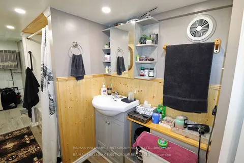 24 Oakley Lane, Tweed, ON K0K 3J0