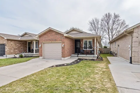 208B Marsh Line, Dutton/Dunwich, ON N0L 1J0