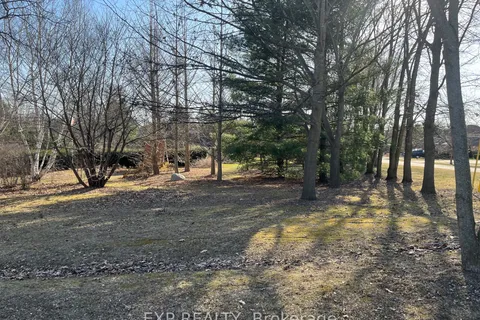 140 Queen Street, Middlesex Centre, ON N0L 1R0