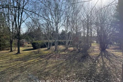 138 Queen Street, Middlesex Centre, ON N0L 1R0