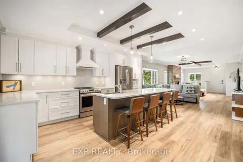 6 Whelan Street, Westport, ON K0G 1X0