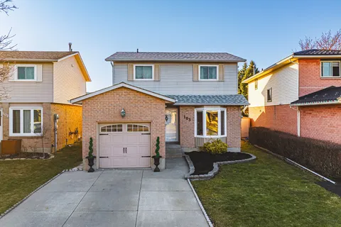 103 Broughton Avenue, Hamilton, ON L8W 3S7