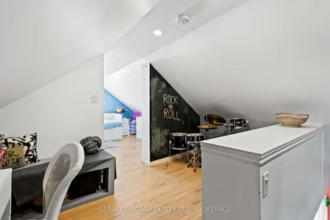 32 Clarke Street, Port Colborne, ON L3K 2G1
