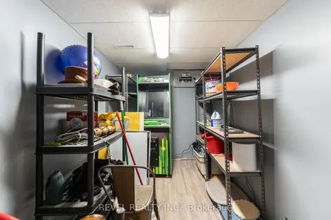 270 Rowntree Drive, Hamilton, ON L8W 2P1