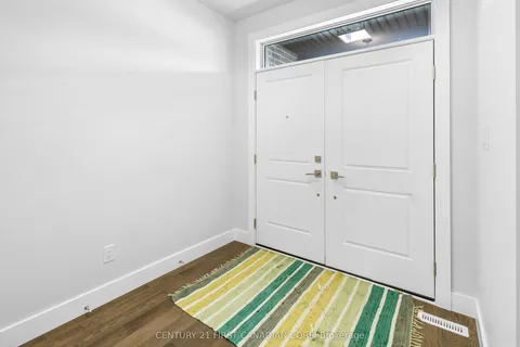 27 Spruce Crescent, North Middlesex, ON N0M 2K0
