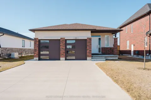 400 Mary Rose Avenue, Saugeen Shores, ON N0H 2C3