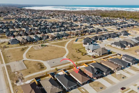 400 Mary Rose Avenue, Saugeen Shores, ON N0H 2C3