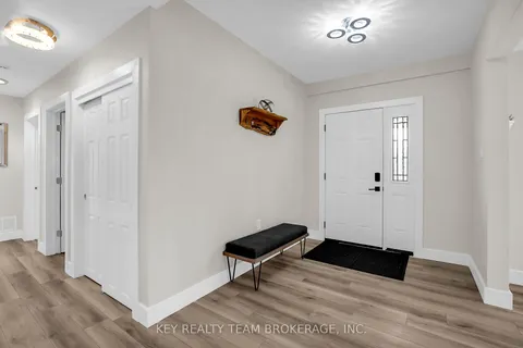 13 Marsdale Drive, St. Catharines, ON L2T 3S1
