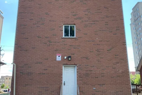 334 King Street, Waterloo, ON N2J 2Z2
