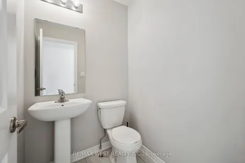 106 Pinot Crescent, Hamilton, ON L8E 0J9