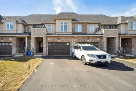 106 Pinot Crescent, Hamilton, ON L8E 0J9