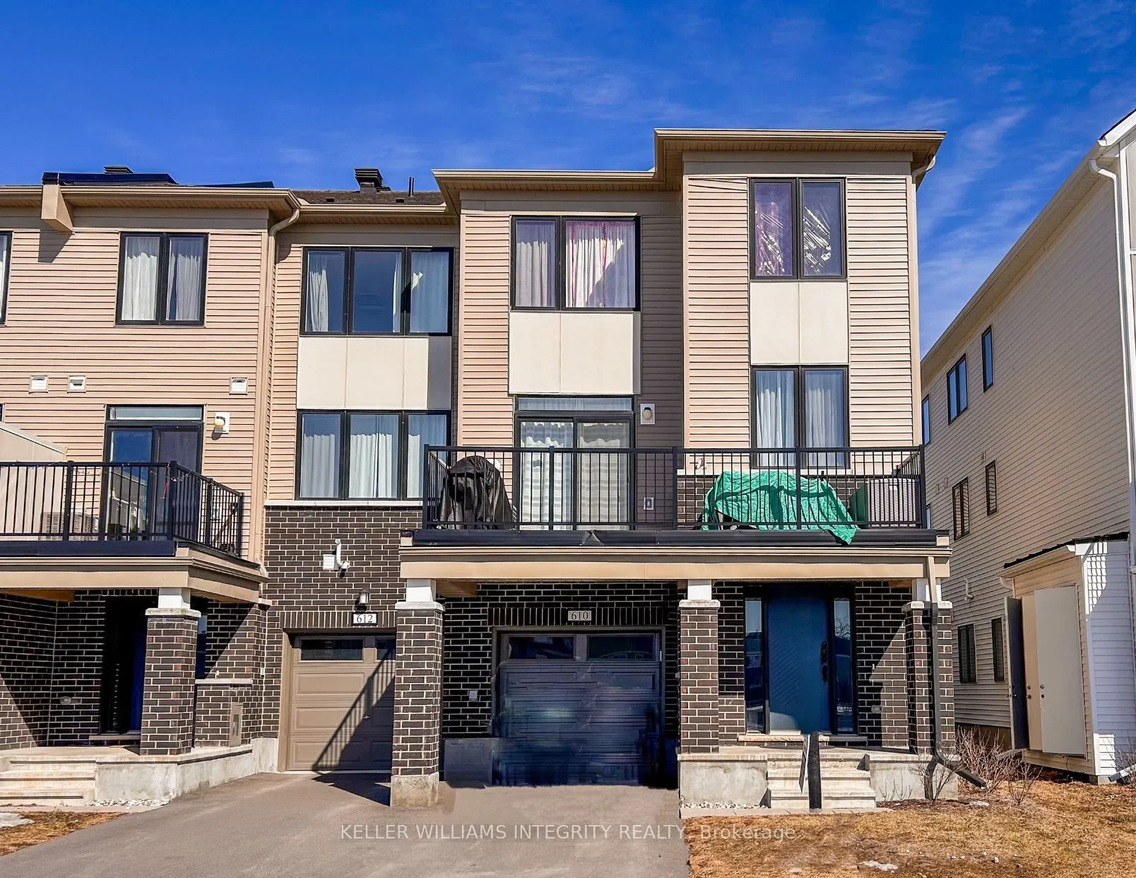 610 Damson Gardens Grove, Barrhaven, ON K2J 7C8