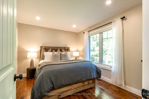 16 Shay Road, Huntsville, ON P1H 1L2