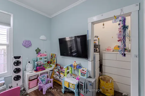 42 Lawrence Street, Brant, ON N3R 1A7