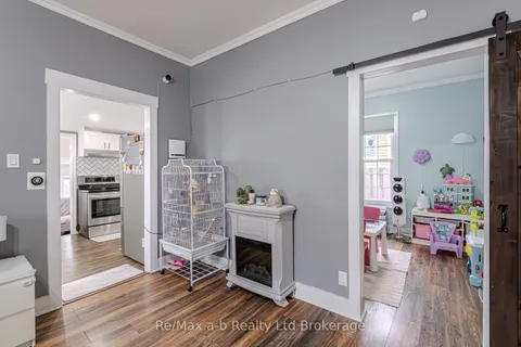42 Lawrence Street, Brant, ON N3R 1A7