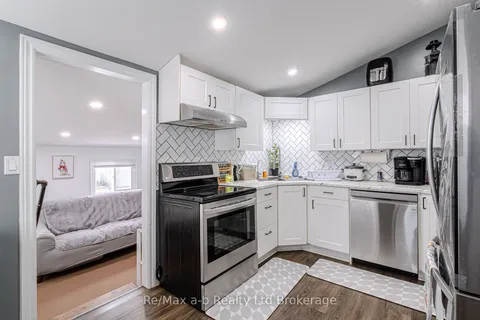 42 Lawrence Street, Brant, ON N3R 1A7