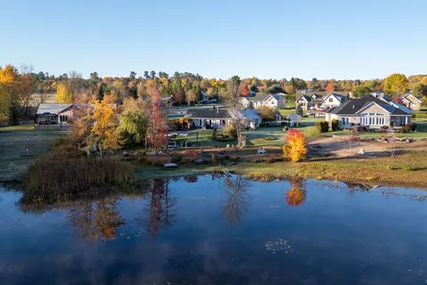 11 FAIRWAY Drive, Petawawa, ON K8A 8N2