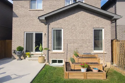 282 Dalgleish Trail, Hamilton, ON L0R 1P0