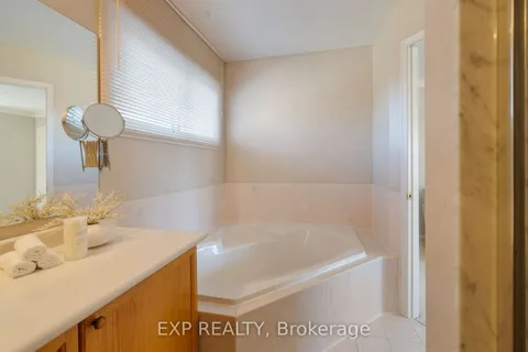 1048 Frei Street, Cobourg, ON K9A 5G5