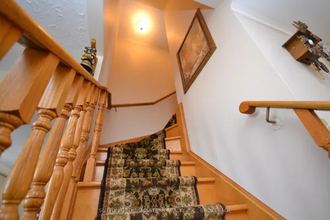 245 Arnold Street, Kingston, ON K7M 3M4